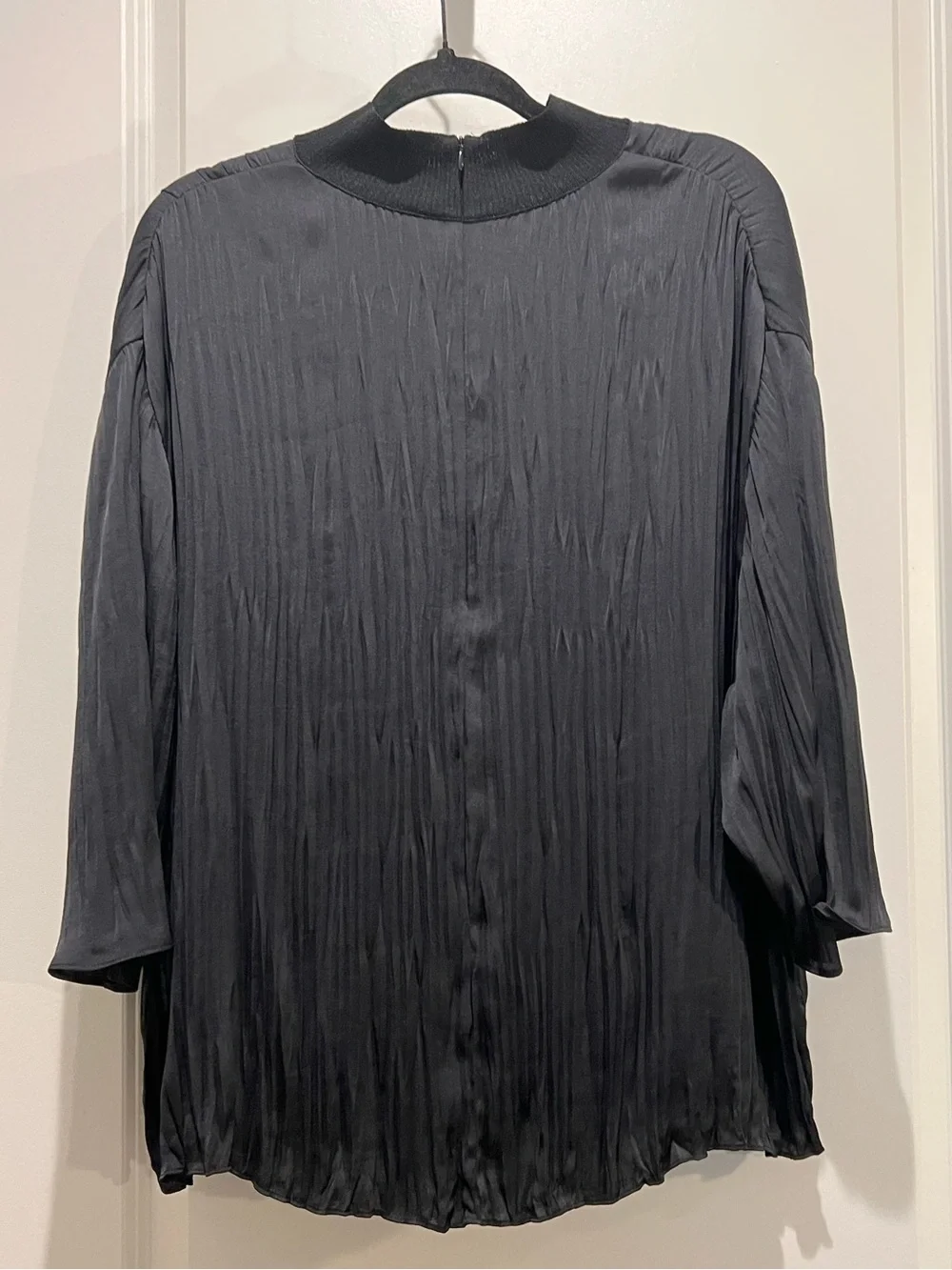 Vince Black Pleated Satin Mock Neck Blouse XXL NWOT